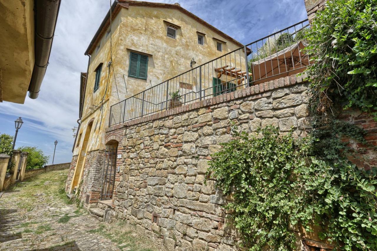 La Canonica Di Alica Palaia Exterior photo